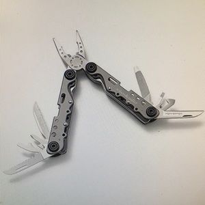 Wilson & Miller 8-In-1 Army multi tool New in box 🍒